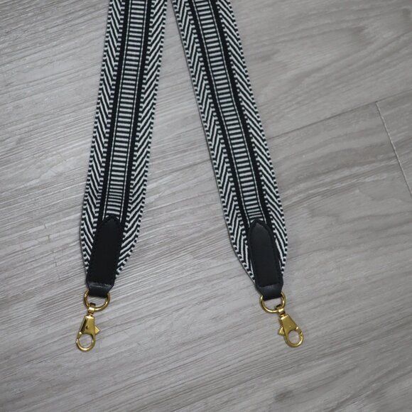 Black Pattern Canvas Strap with Gold Buckles 100 cm Brand New - Picture 1 of 3